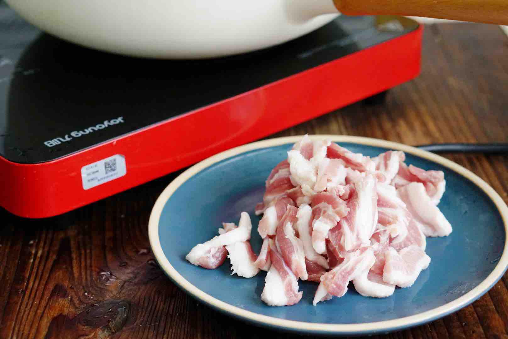 小炒肉 長沙特色菜的做法-家常味炒菜譜-易網(wǎng)健康養(yǎng)生網(wǎng) 小炒肉 長沙特色菜的做法-家常味炒菜譜