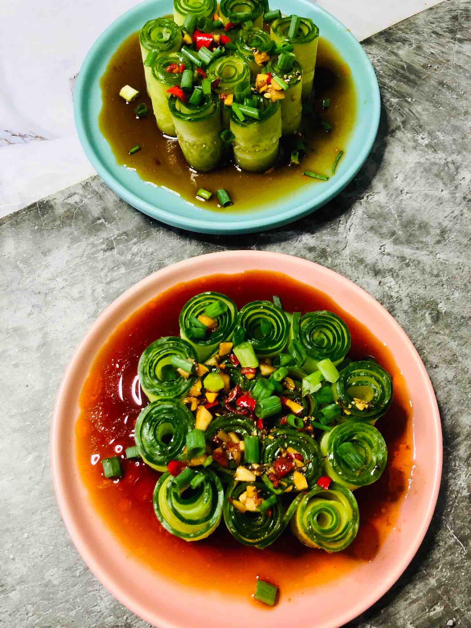 涼拌黃瓜的做法-酸辣味拌菜譜