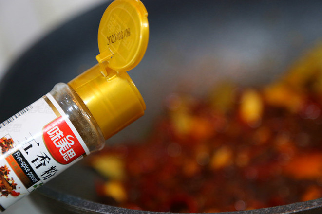 雜炒小龍蝦的做法-香辣味炒菜譜-易網健康養(yǎng)生網 雜炒小龍蝦的做法-香辣味炒菜譜