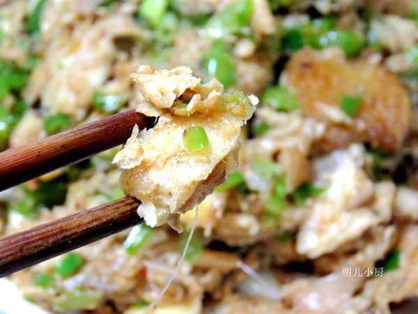 辣椒炒魚渣的做法-香辣味炒菜譜-易網健康養生網 辣椒炒魚渣的做法-香辣味炒菜譜