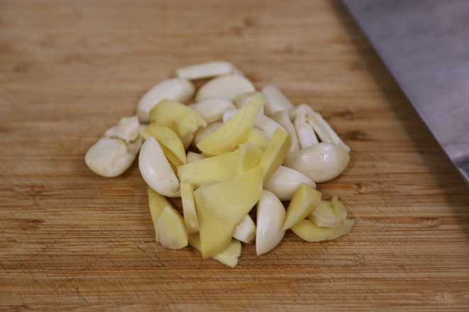 雜炒小龍蝦的做法-香辣味炒菜譜-易網健康養(yǎng)生網 雜炒小龍蝦的做法-香辣味炒菜譜