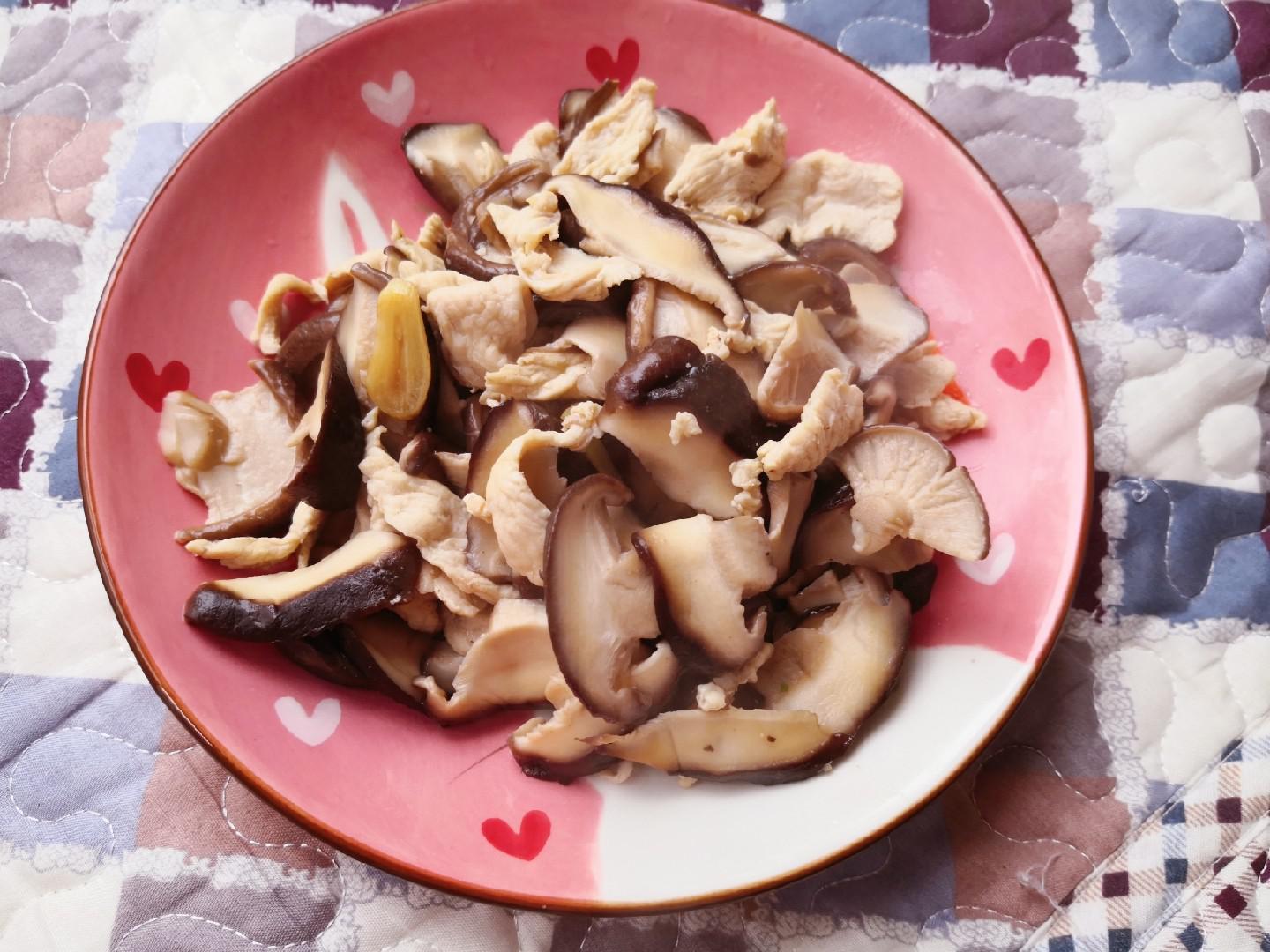 香菇炒肉的做法-家常味炒菜譜-易網(wǎng)健康養(yǎng)生網(wǎng) 香菇炒肉的做法-家常味炒菜譜