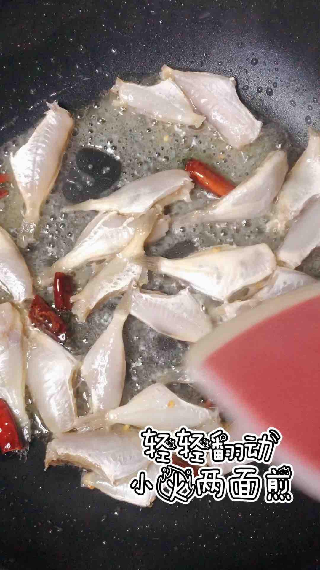 醬汁鳳尾魚的做法-酸辣味燒菜譜-易網(wǎng)健康養(yǎng)生網(wǎng) 醬汁鳳尾魚的做法-酸辣味燒菜譜