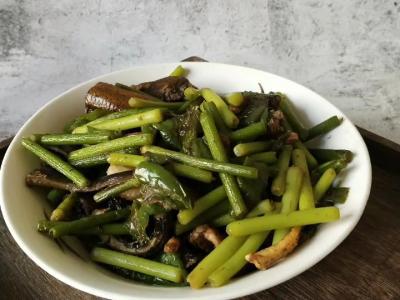 蒜薹燒鱔魚的做法-家常味燒菜譜