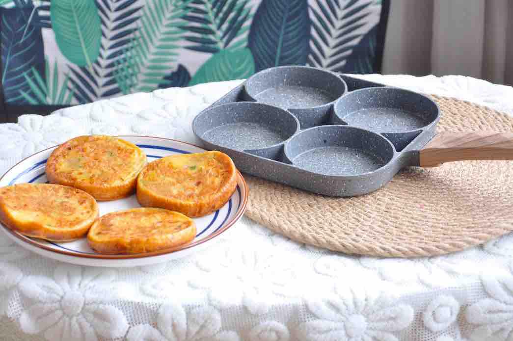 蔥香小圓餅的做法-家常味煎菜譜-易網(wǎng)健康養(yǎng)生網(wǎng) 蔥香小圓餅的做法-家常味煎菜譜