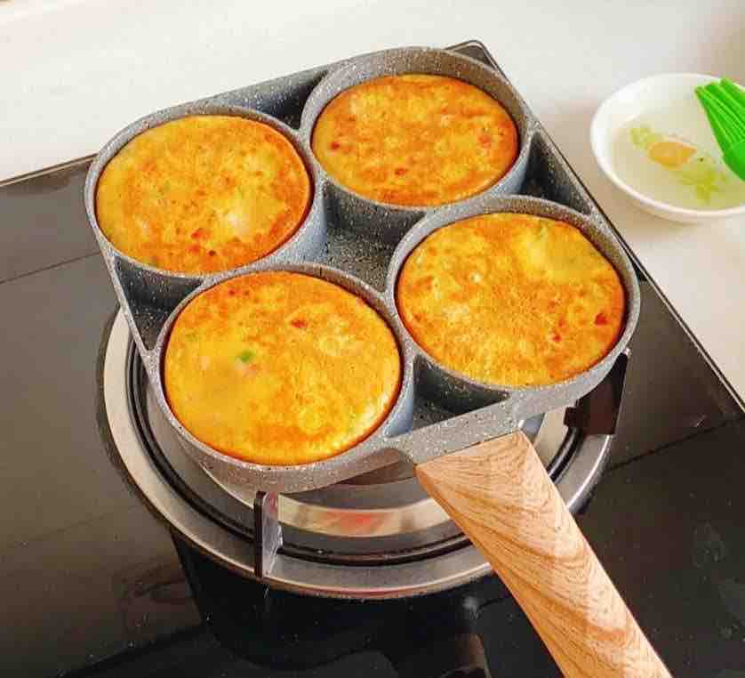 蔥香小圓餅的做法-家常味煎菜譜-易網(wǎng)健康養(yǎng)生網(wǎng) 蔥香小圓餅的做法-家常味煎菜譜