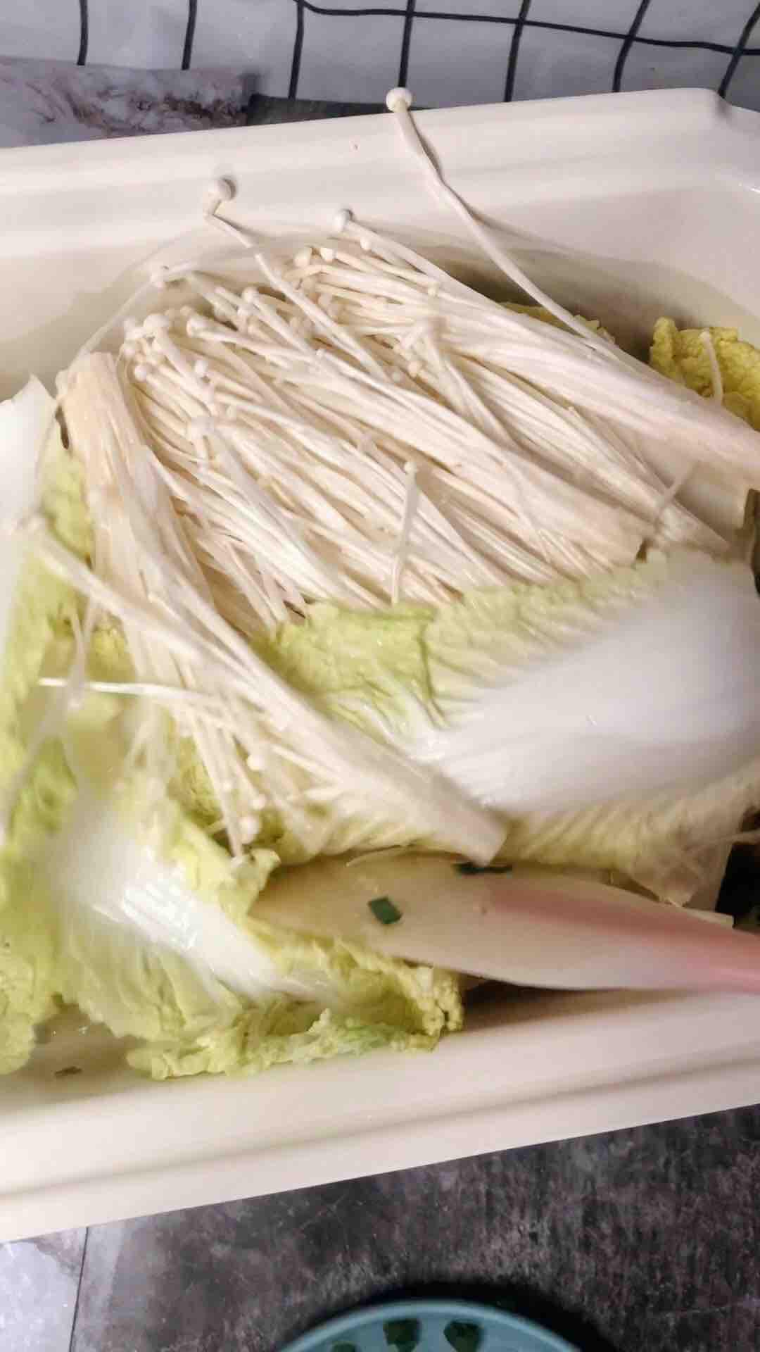 蒜蓉粉絲扇貝煲的做法-家常味燜菜譜-易網健康養生網 蒜蓉粉絲扇貝煲的做法-家常味燜菜譜