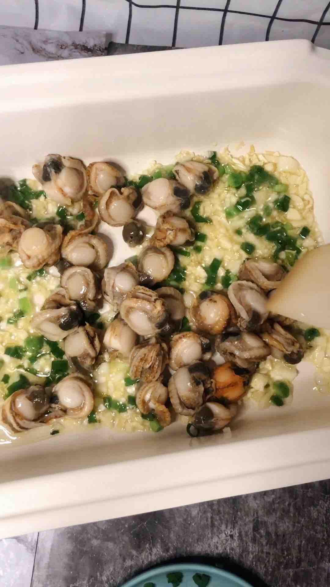 蒜蓉粉絲扇貝煲的做法-家常味燜菜譜-易網健康養生網 蒜蓉粉絲扇貝煲的做法-家常味燜菜譜