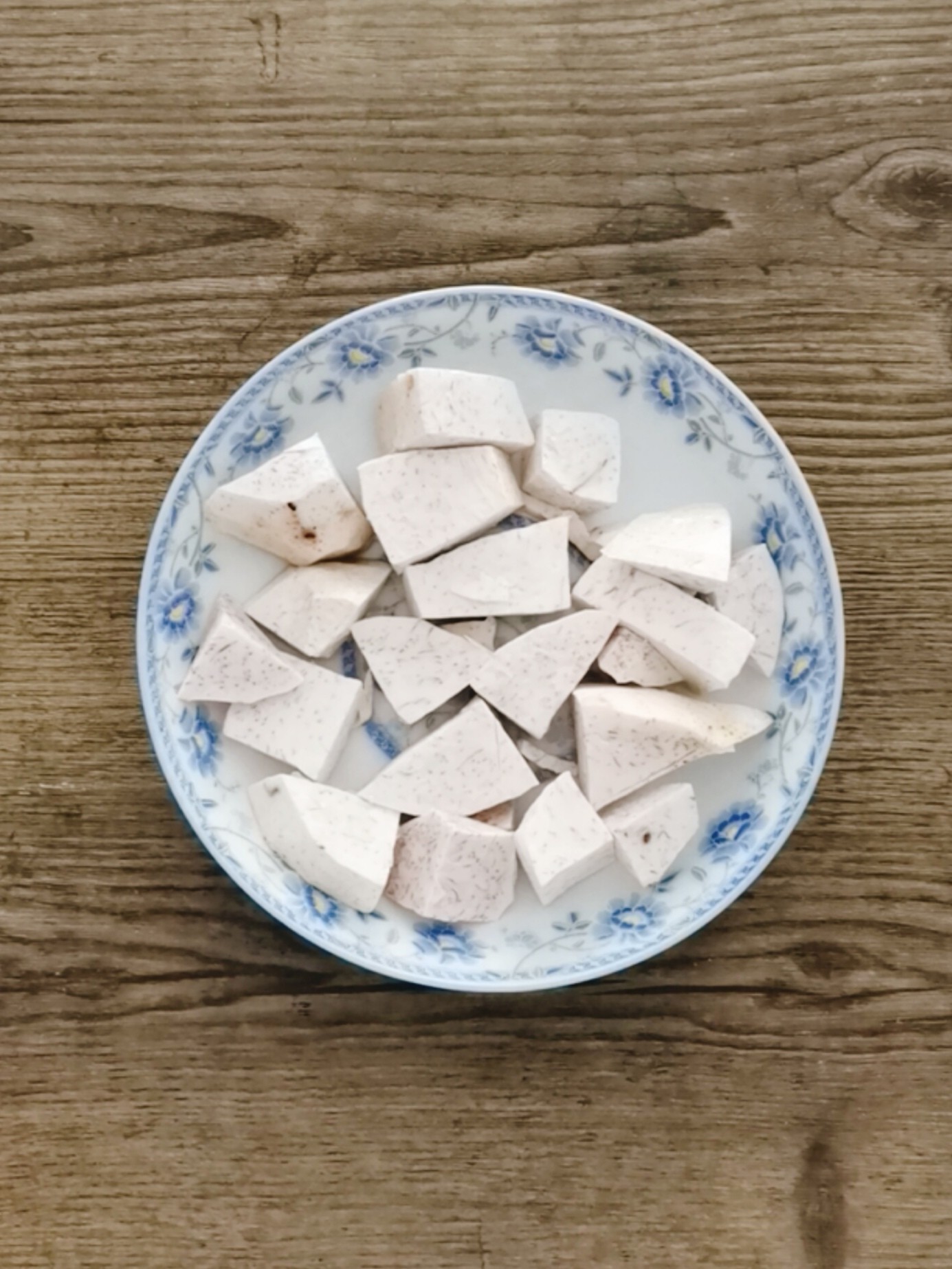 芋頭蒸雞的做法-咸鮮味蒸菜譜-易網健康養生網 芋頭蒸雞的做法-咸鮮味蒸菜譜