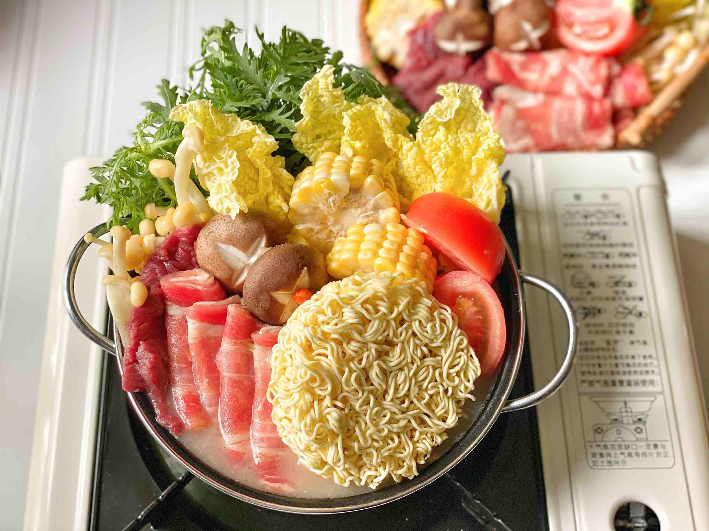 日式豚骨拉面的做法-咸鮮味煮菜譜-易網健康養生網 日式豚骨拉面的做法-咸鮮味煮菜譜