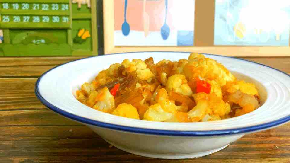 干鍋花菜,這樣做既簡單又好吃,一分鐘就能學會它的做法-家常味炒菜譜-易網健康養生網 干鍋花菜,這樣做既簡單又好吃,一分鐘就能學會它的做法-家常味炒菜譜