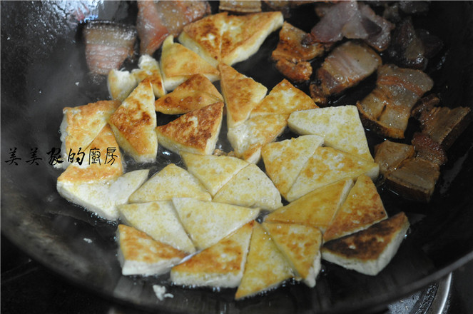 豆腐咸肉燒白菜的做法-家常味燒菜譜-易網(wǎng)健康養(yǎng)生網(wǎng) 豆腐咸肉燒白菜的做法-家常味燒菜譜