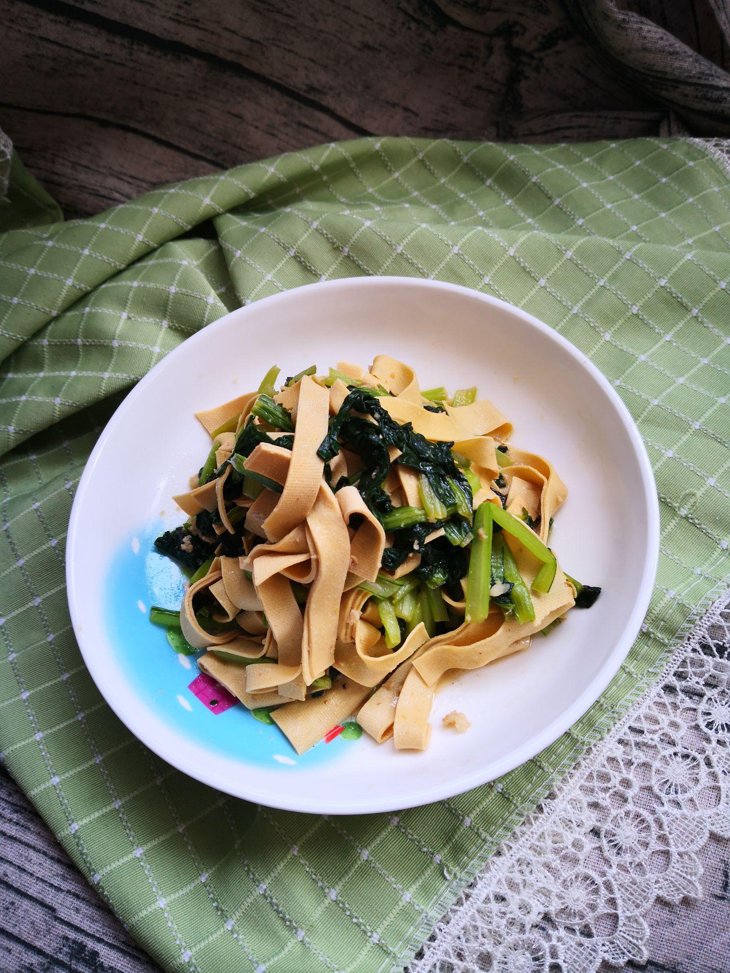 烏塌菜炒豆皮的做法-家常味炒菜譜