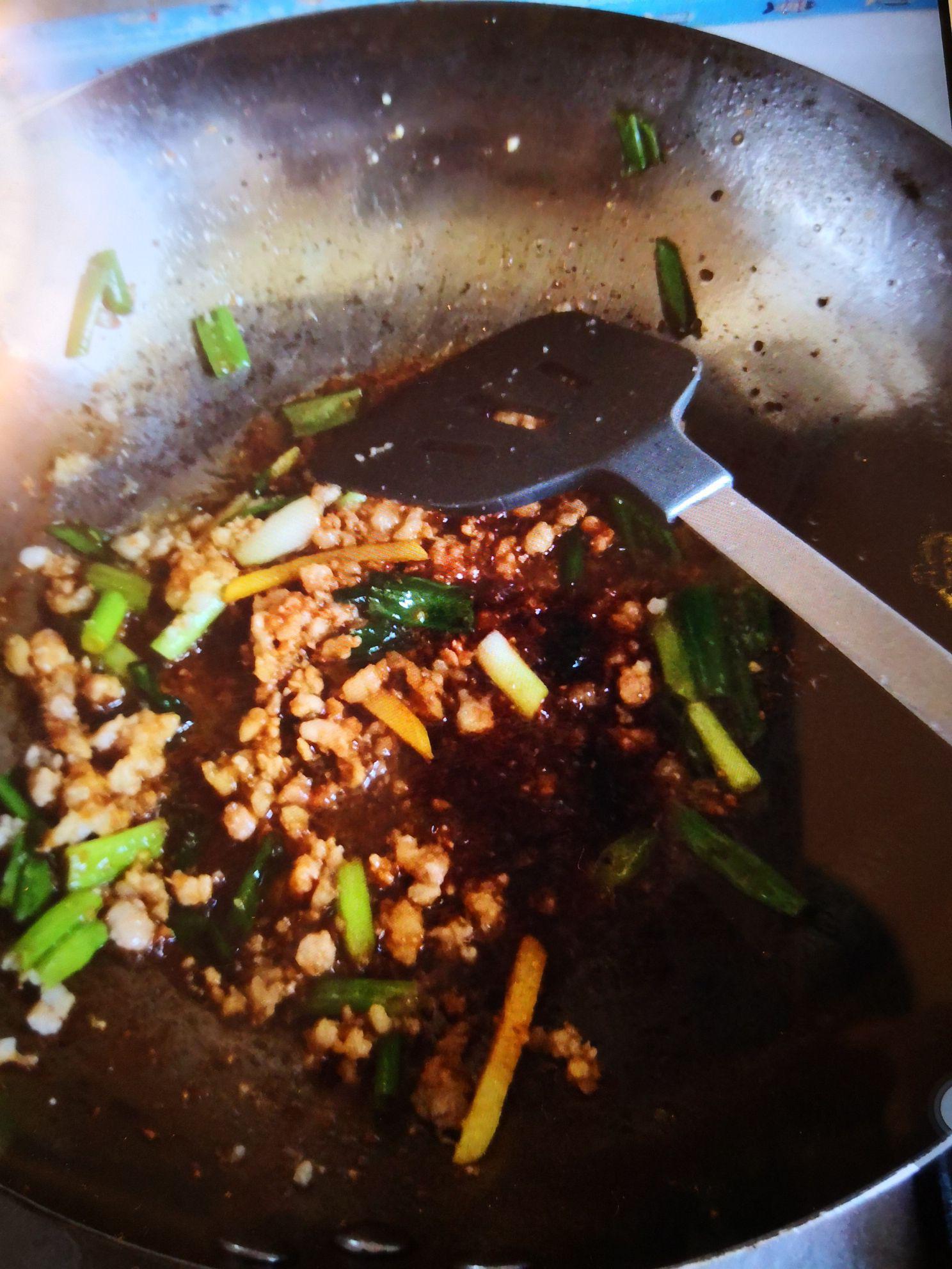 烏塌菜炒豆皮的做法-家常味炒菜譜