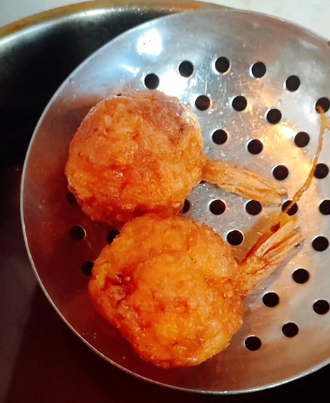 荔枝蝦球的做法-芥末味炸菜譜-易網(wǎng)健康養(yǎng)生網(wǎng) 荔枝蝦球的做法-芥末味炸菜譜