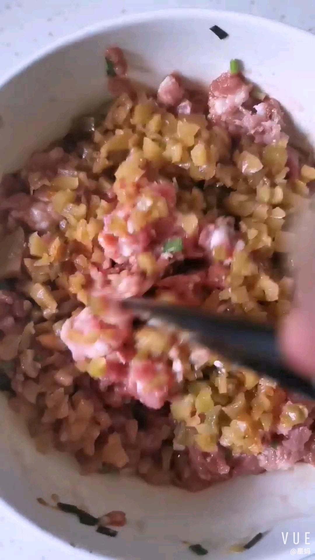 豆腐皮包肉的做法-家常味蒸菜譜-易網(wǎng)健康養(yǎng)生網(wǎng) 豆腐皮包肉的做法-家常味蒸菜譜