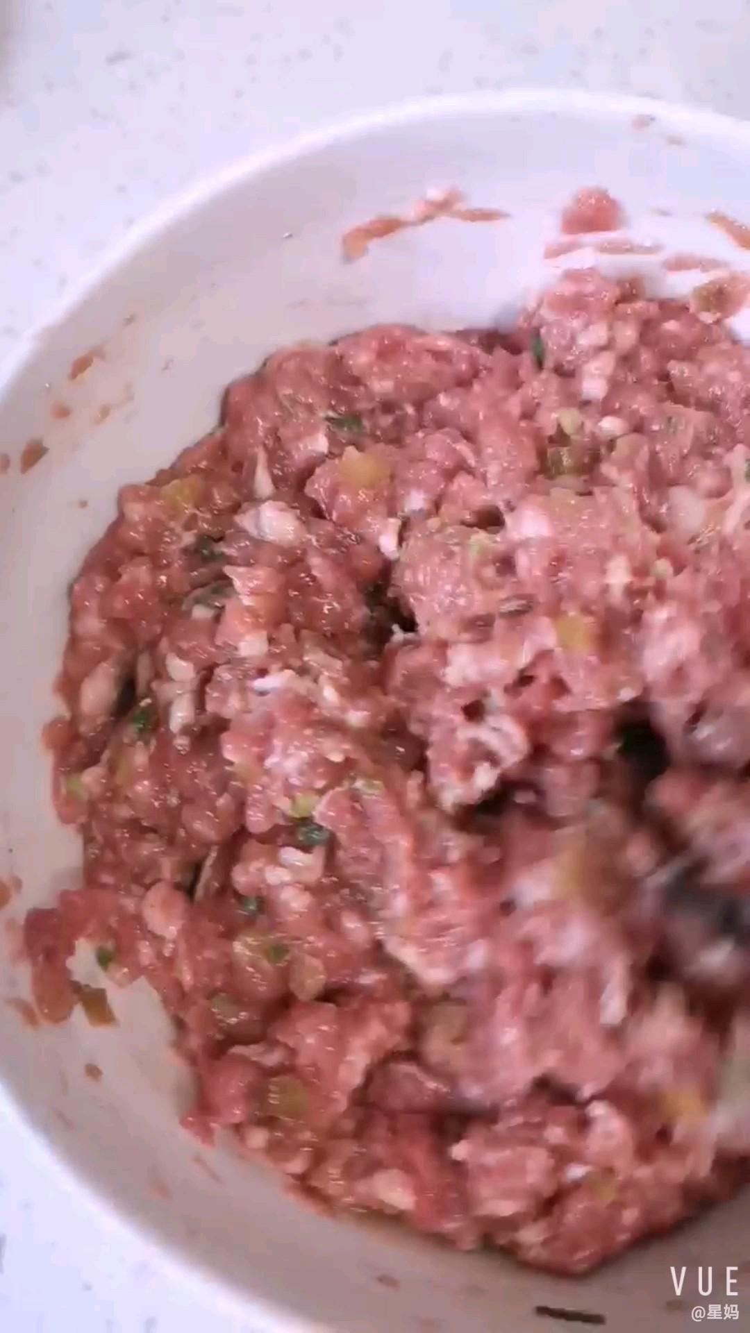 豆腐皮包肉的做法-家常味蒸菜譜-易網(wǎng)健康養(yǎng)生網(wǎng) 豆腐皮包肉的做法-家常味蒸菜譜