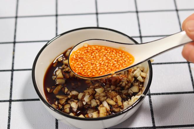 皮蛋拌豆腐的做法-家常味拌菜譜