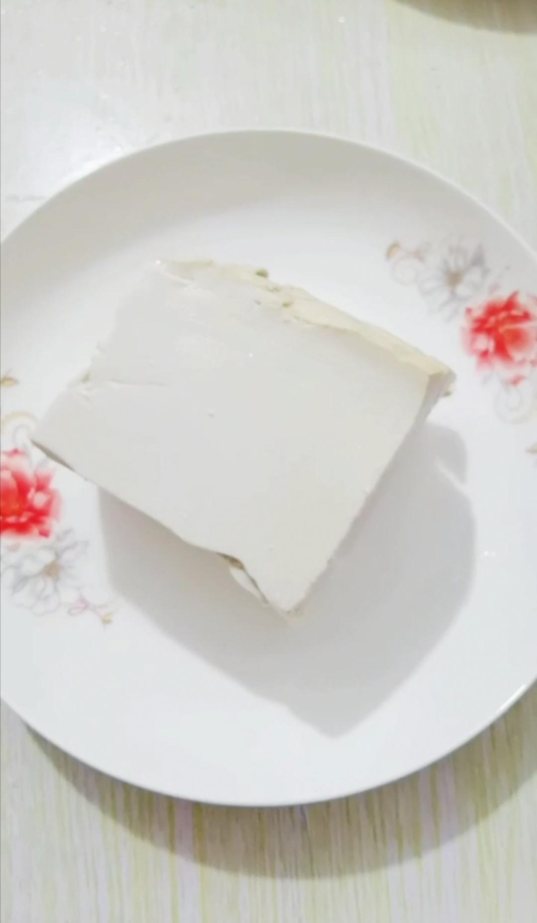 涼拌豆腐的做法-咸鮮味拌菜譜-易網健康養生網 涼拌豆腐的做法-咸鮮味拌菜譜