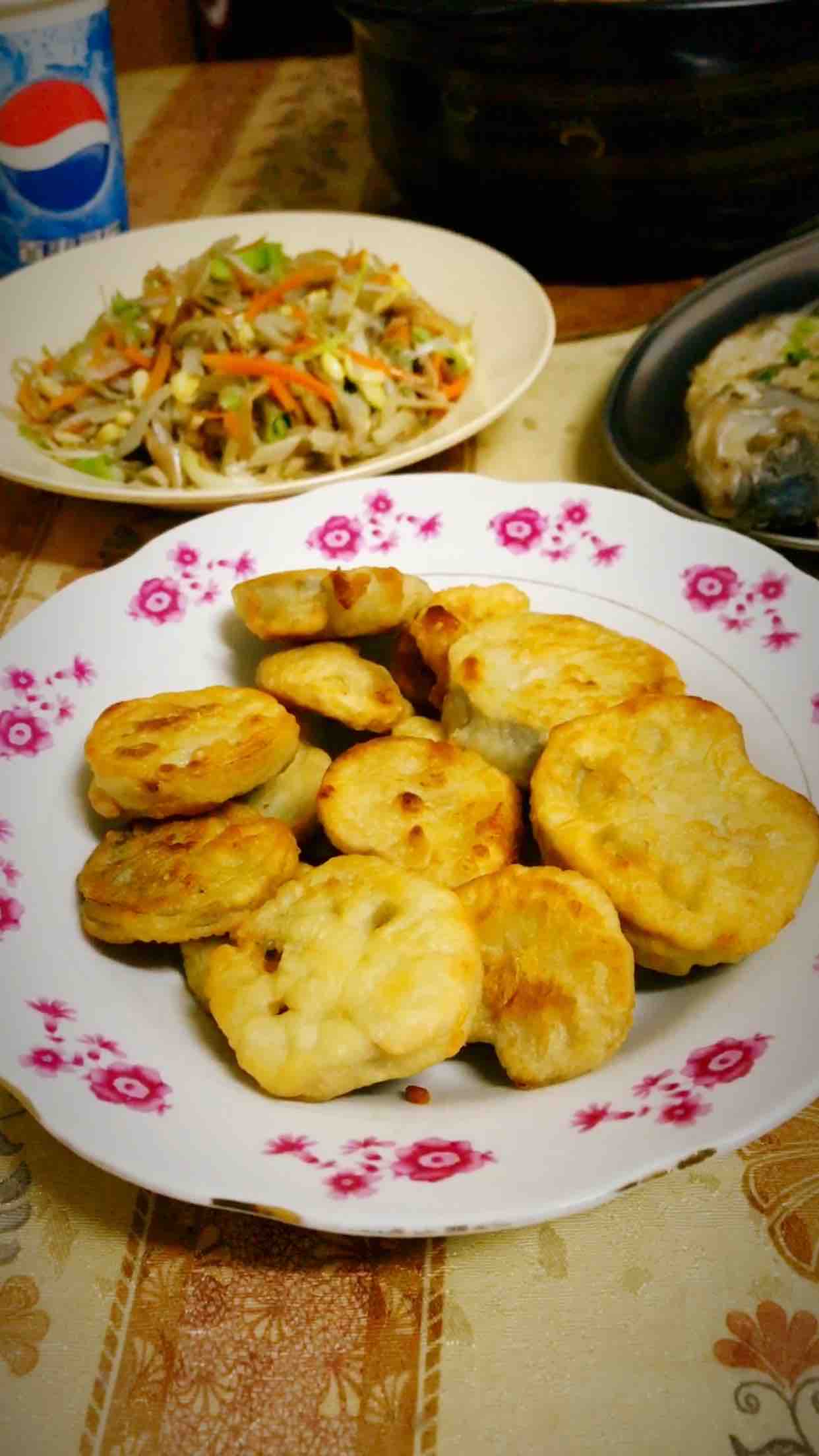 酥炸鮮肉藕盒的做法-家常味炸菜譜-易網健康養生網 酥炸鮮肉藕盒的做法-家常味炸菜譜