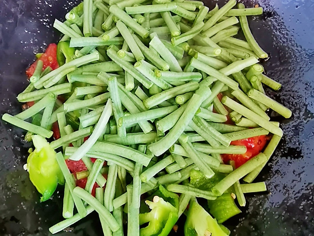素炒豇豆角的做法-咸鮮味炒菜譜