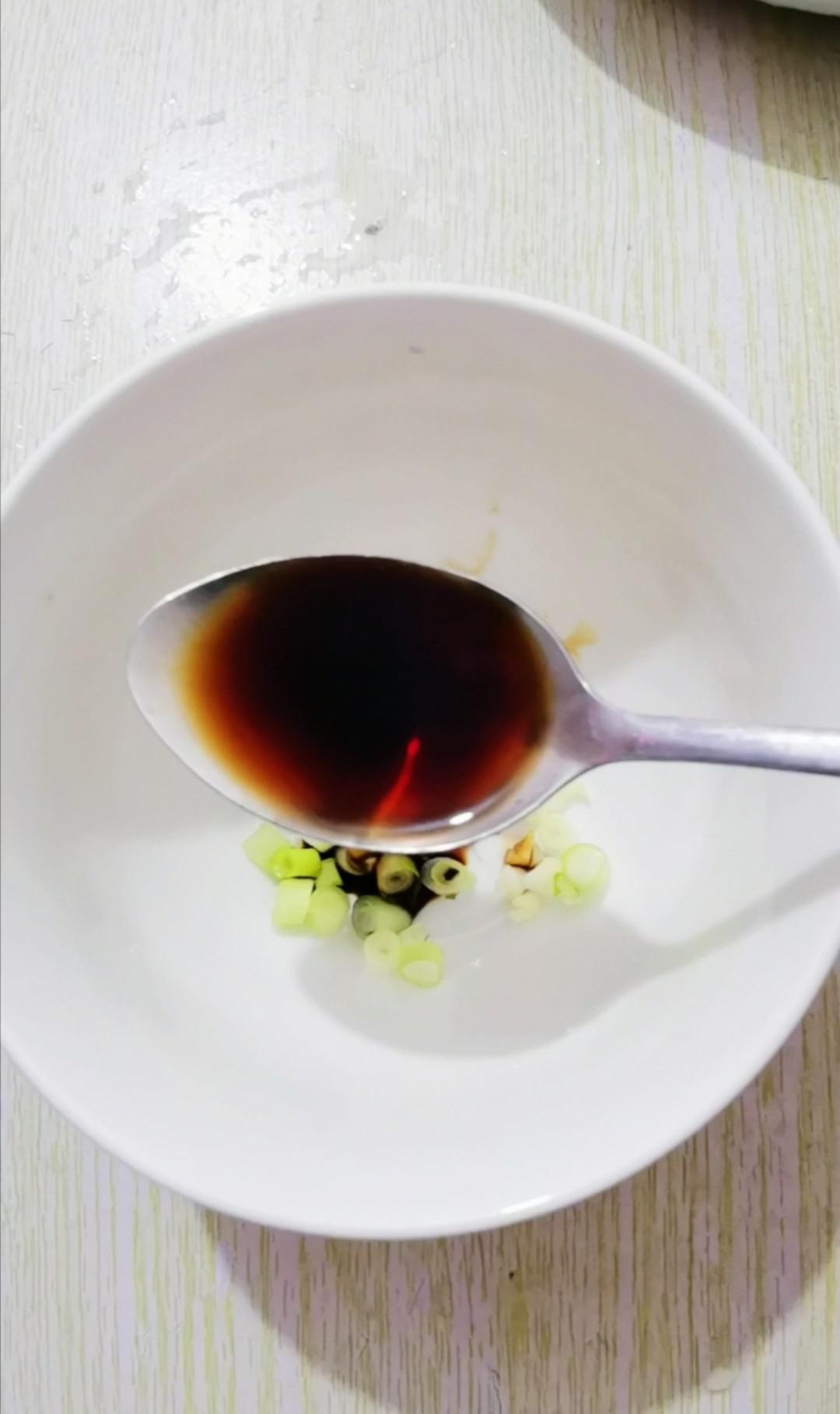 涼拌皮蛋豆腐的做法-咸鮮味拌菜譜