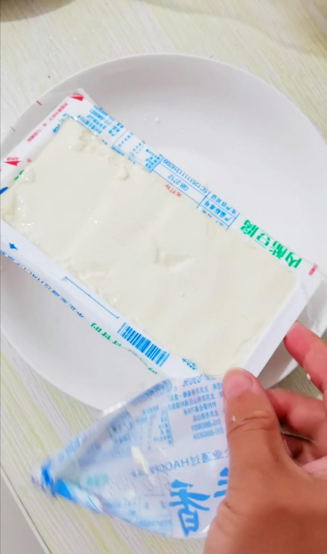 涼拌皮蛋豆腐的做法-咸鮮味拌菜譜