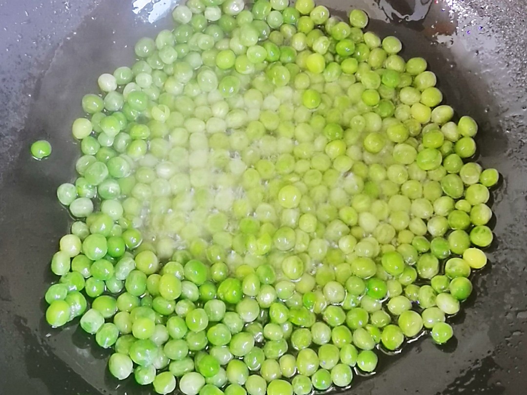 青豆炒茄丁的做法-咸鮮味炒菜譜-易網健康養生網 青豆炒茄丁的做法-咸鮮味炒菜譜