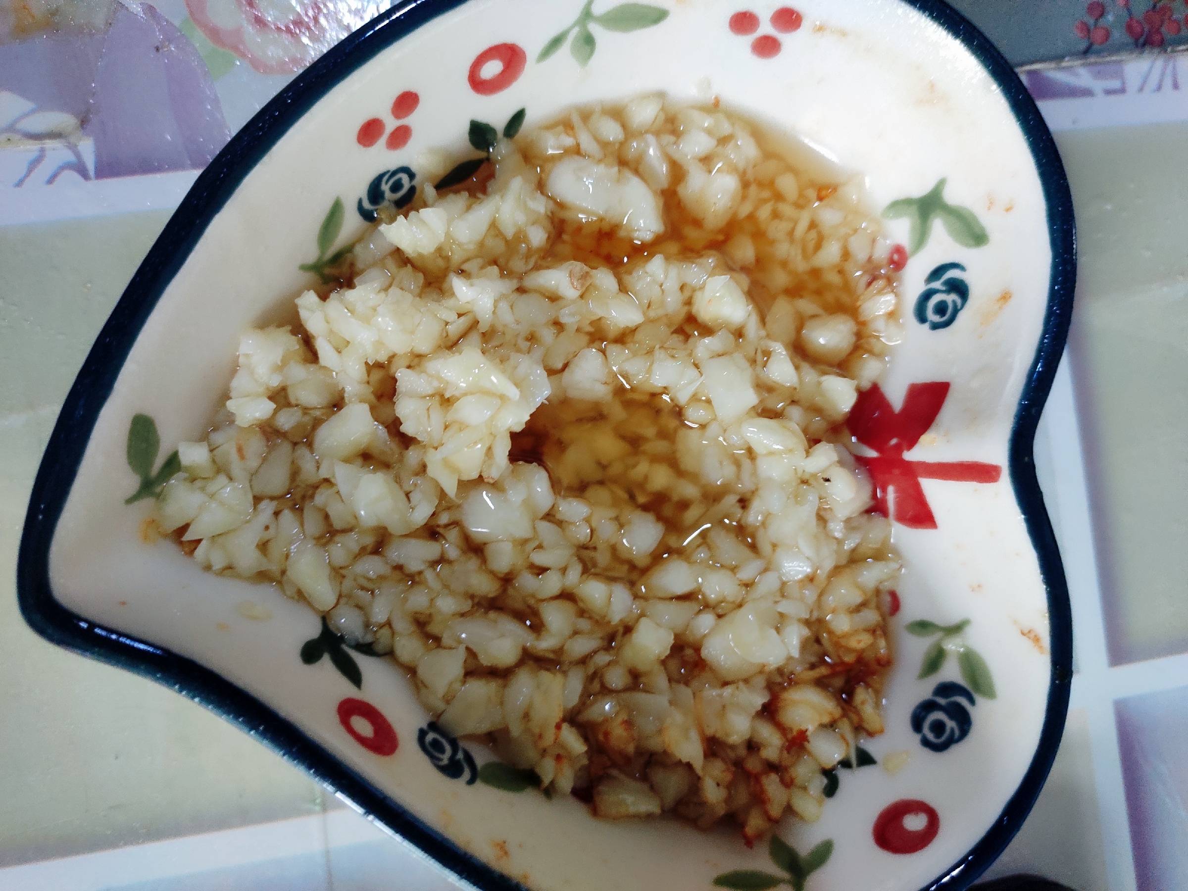 蒜香蝦尾的做法-蒜香味燉菜譜-易網(wǎng)健康養(yǎng)生網(wǎng) 蒜香蝦尾的做法-蒜香味燉菜譜