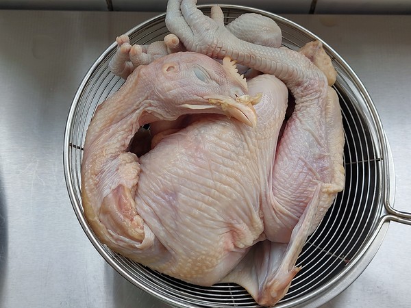 檸檬烤雞的做法-家常味烤菜譜-易網(wǎng)<a href=http://www.xllyou.com/ target=_blank class=infotextkey>健康養(yǎng)生</a>網(wǎng) 檸檬烤雞的做法-家常味烤菜譜