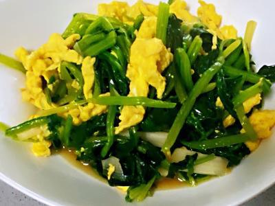 菠菜炒雞蛋，多做這一步，雞蛋營養(yǎng)滑嫩，西蘭花翠綠不澀口的作法-咸鮮味燒菜譜
