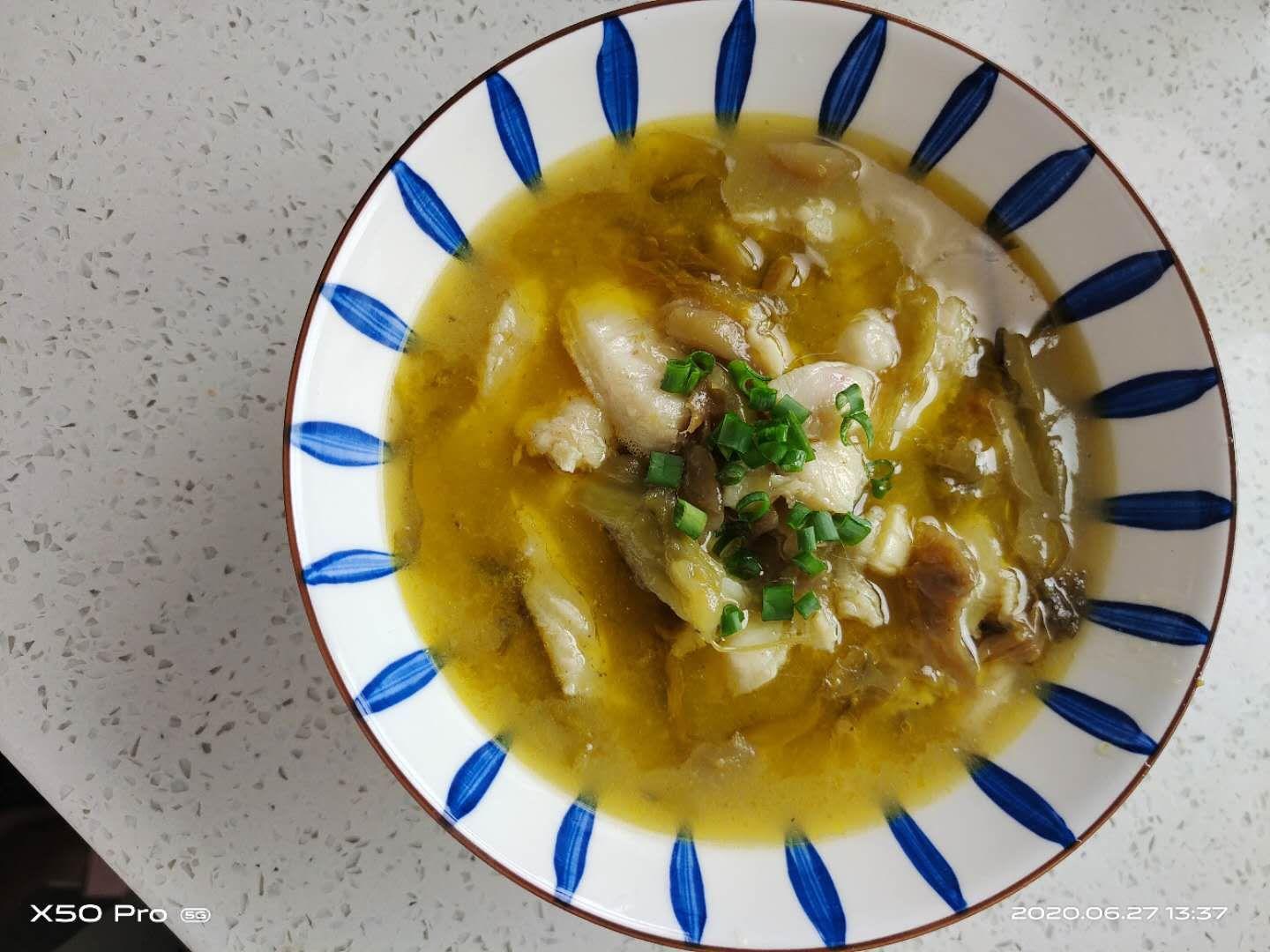 懶人酸菜龍利魚的做法-家常味煮菜譜