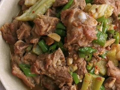 苦瓜燒排骨的做法-家常味炒菜譜