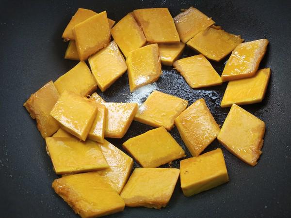 香糯南瓜的做法-家常味炒菜譜