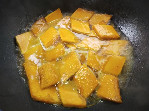 香糯南瓜的做法-家常味炒菜譜