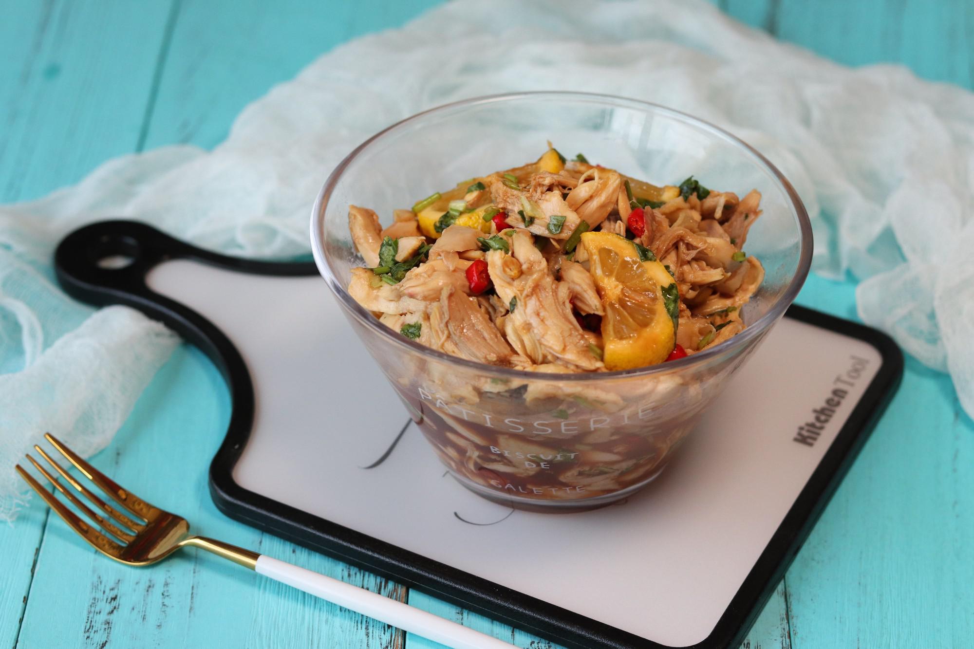 涼拌手撕雞腿的做法-香辣味煮菜譜