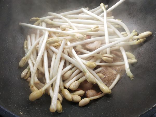 五花肉炒花生芽的做法-家常味炒菜譜