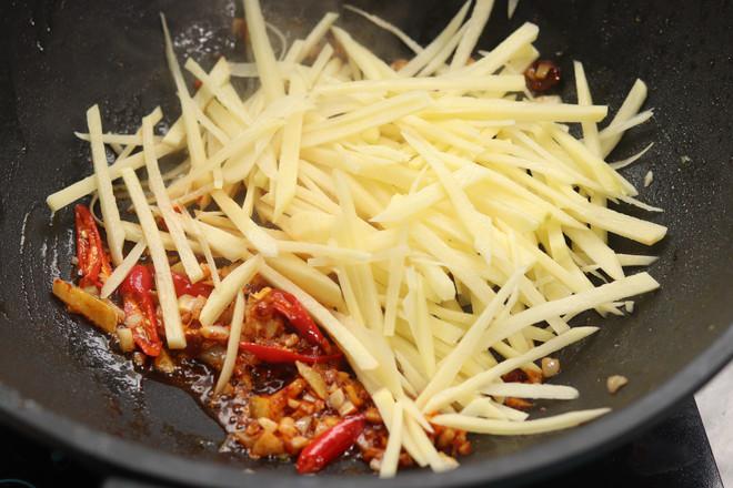 魚香土豆肉絲的做法-家常味炒菜譜