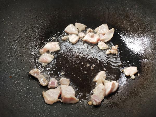 五花肉炒花生芽的做法-家常味炒菜譜