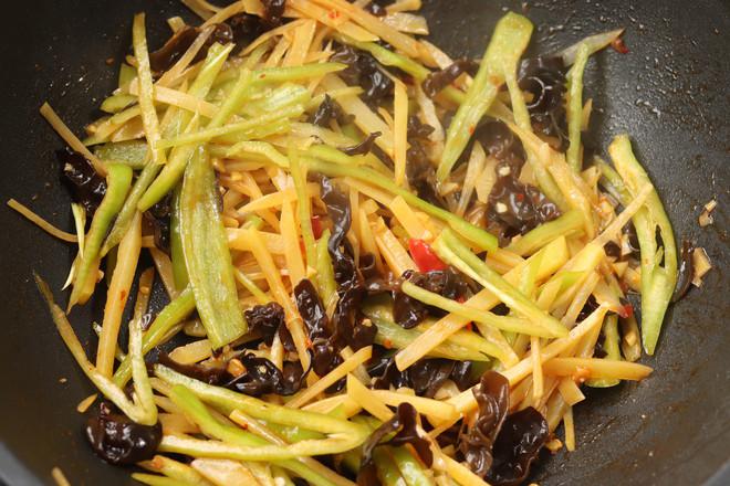 魚香土豆肉絲的做法-家常味炒菜譜