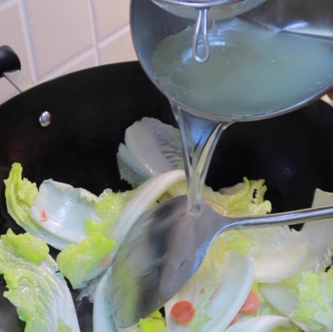 上湯娃娃菜的做法-咸鮮味煮菜譜