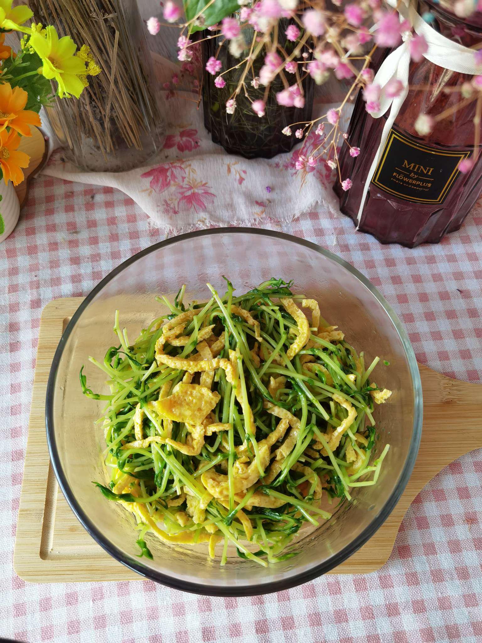 蛋絲拌豌豆苗的做法-咸鮮味拌菜譜