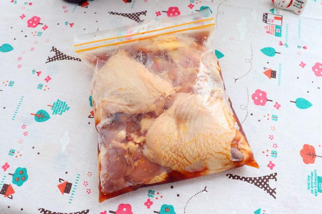 照燒雞腿的快手家常做法，簡單兩步，輕松做出色澤誘人的雞腿的做法-酸甜味燜菜譜