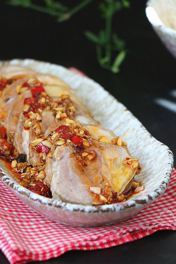 白切肘子的做法-咸鮮味煮菜譜