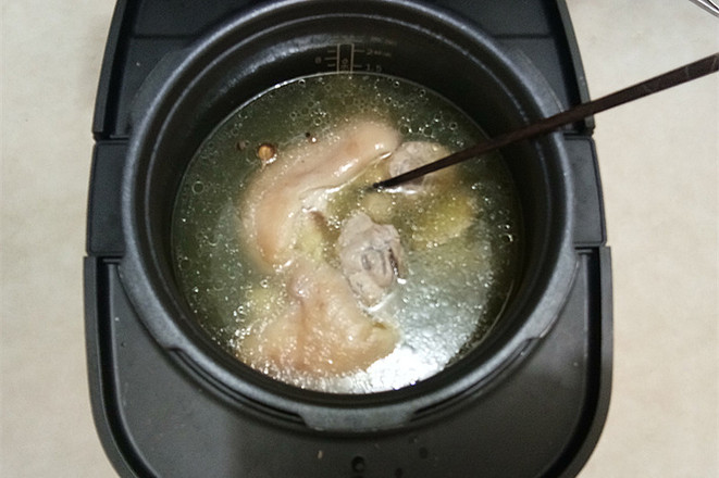 白切肘子的做法-咸鮮味煮菜譜