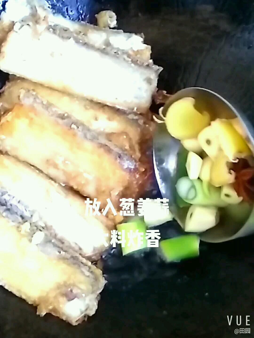 紅燒帶魚粉條的做法-咸鮮味燒菜譜