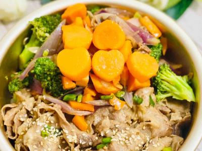 暑期手冊,日式風格醬香肥牛飯,專治熊孩子!的作法-家常味燒菜譜