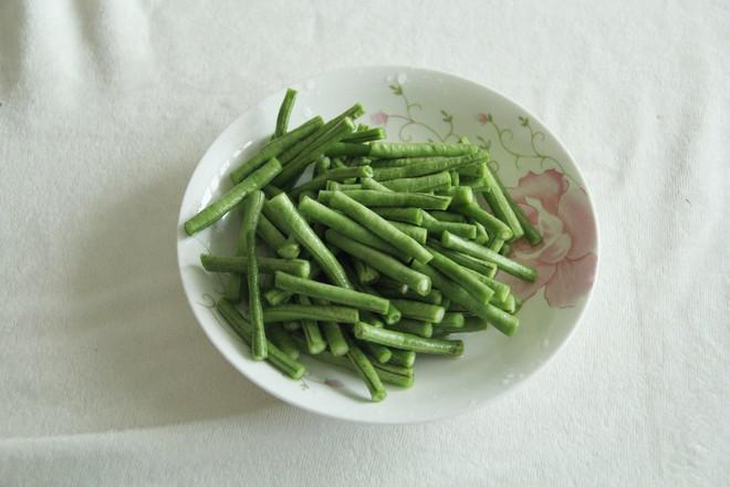 不一樣的家常菜，花生醬蘸汁豆角的做法-咸鮮味拌菜譜