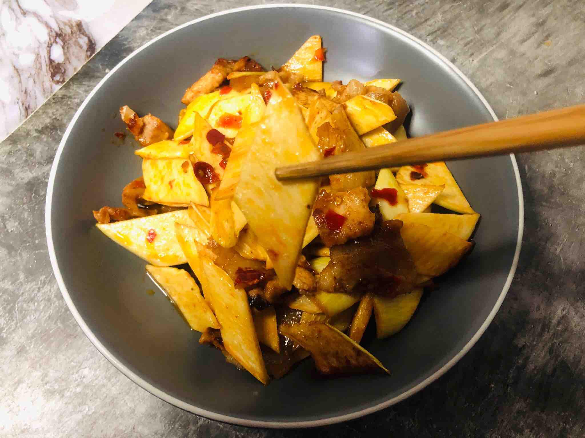 茭白炒肉的做法-家常味炒菜譜