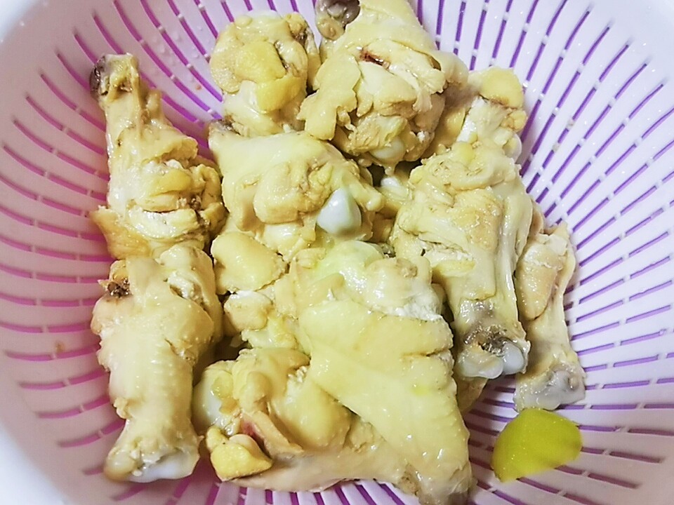 雞腿的花式做法-雞腿燜野筍，配菜豐富，營養美味，孩子超愛吃的做法-家常味燜菜譜